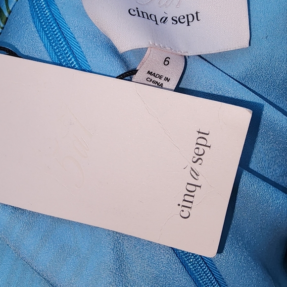 🥰Cinq à Sept NWT Puff Sleeve Size 6 Front Slit Twist Bust Blue - Picture 6 of 6